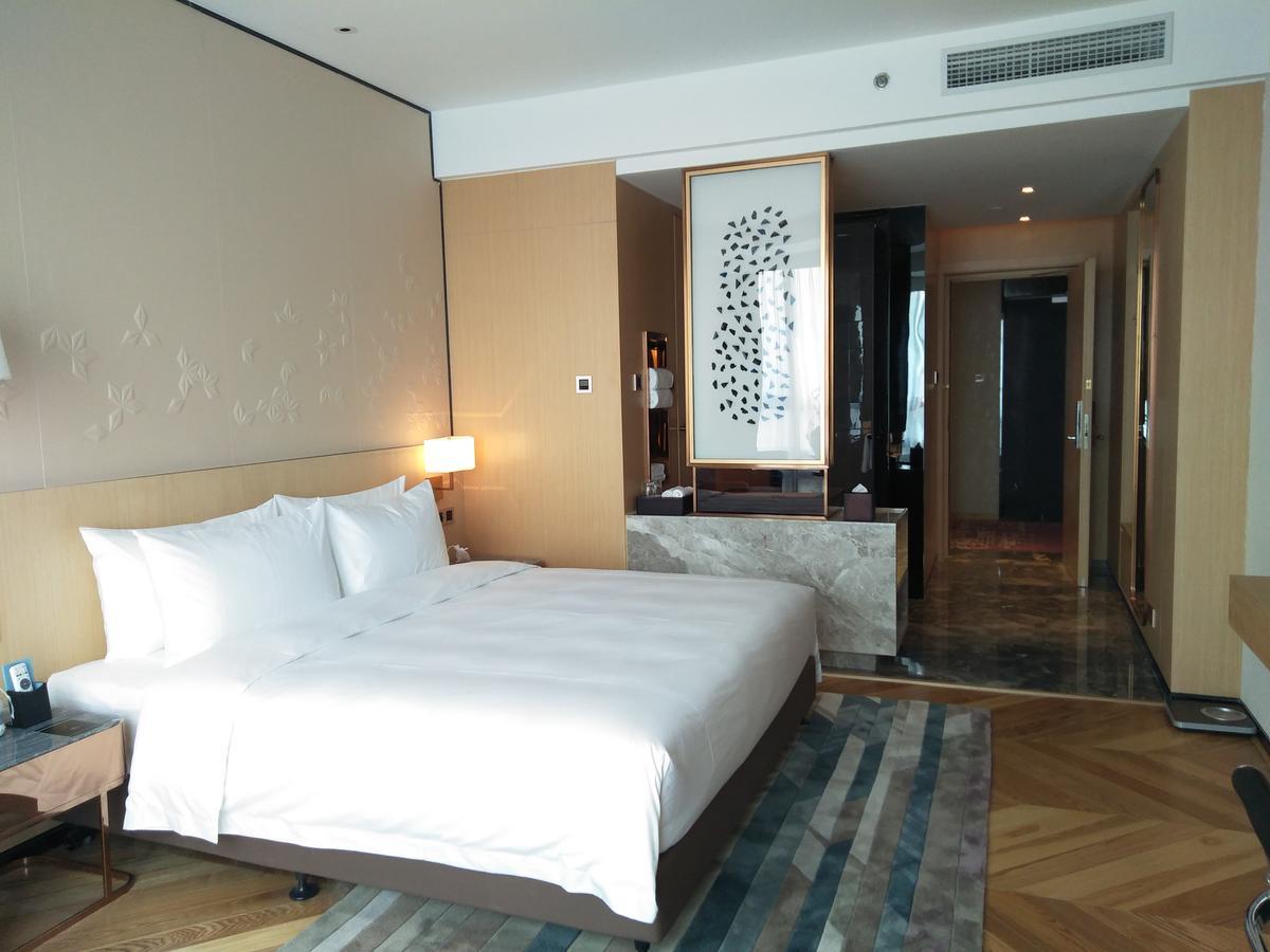 Brandi Hotel Foshan Bagian luar foto