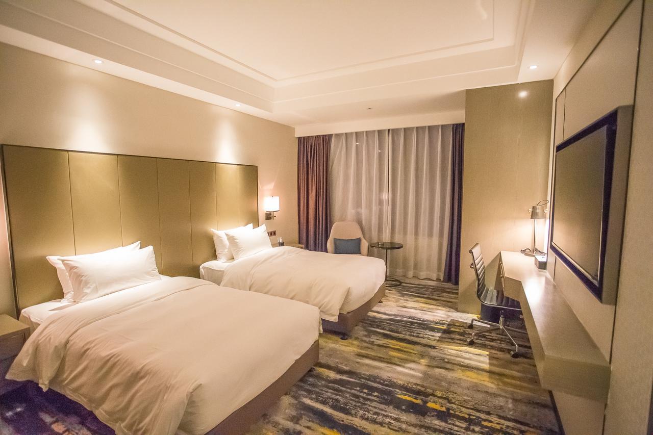 Brandi Hotel Foshan Bagian luar foto