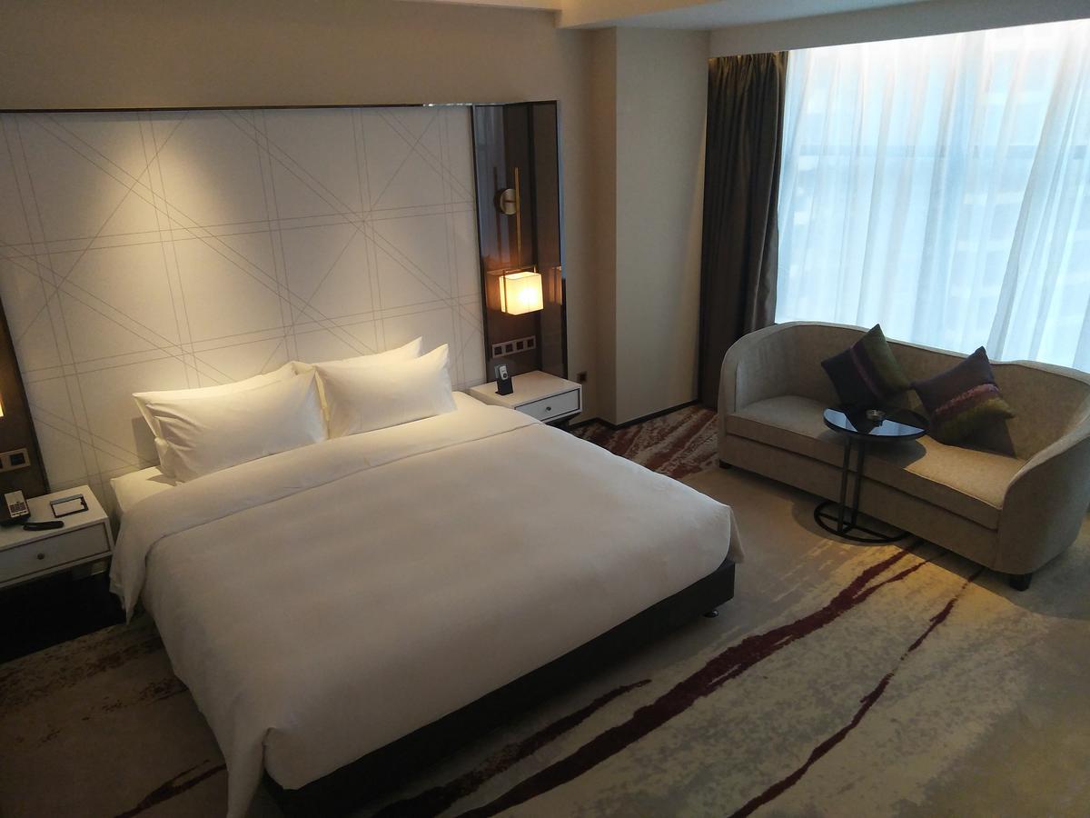 Brandi Hotel Foshan Bagian luar foto