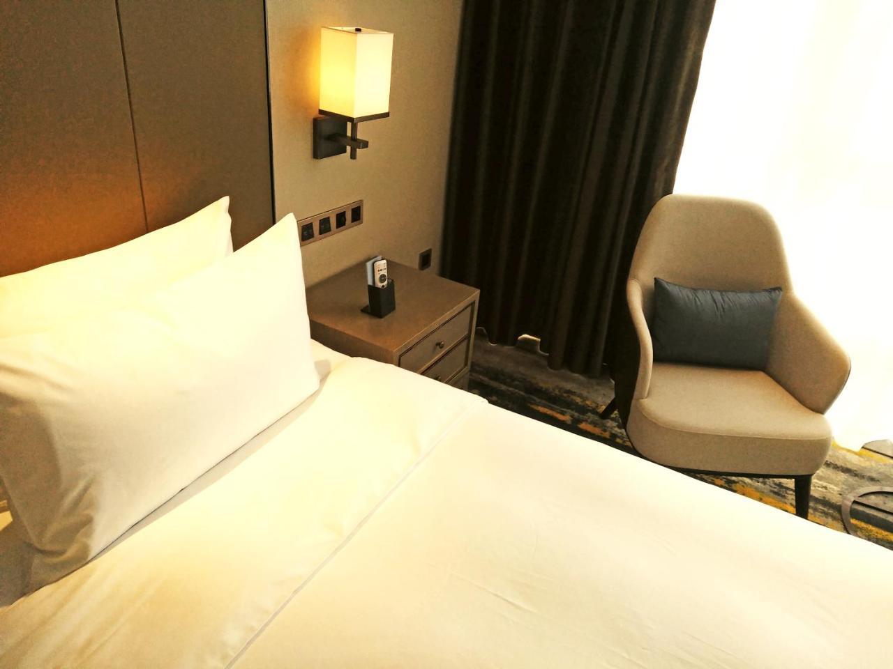Brandi Hotel Foshan Bagian luar foto
